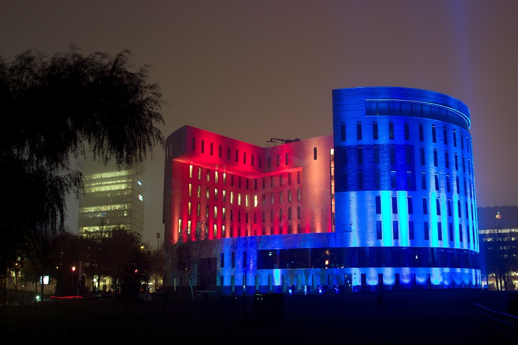 eindhoven kunst art china light licht festival lichtshow show festiviteit glow evenement event chinees chinese verlichting draak dragon lichtfestival